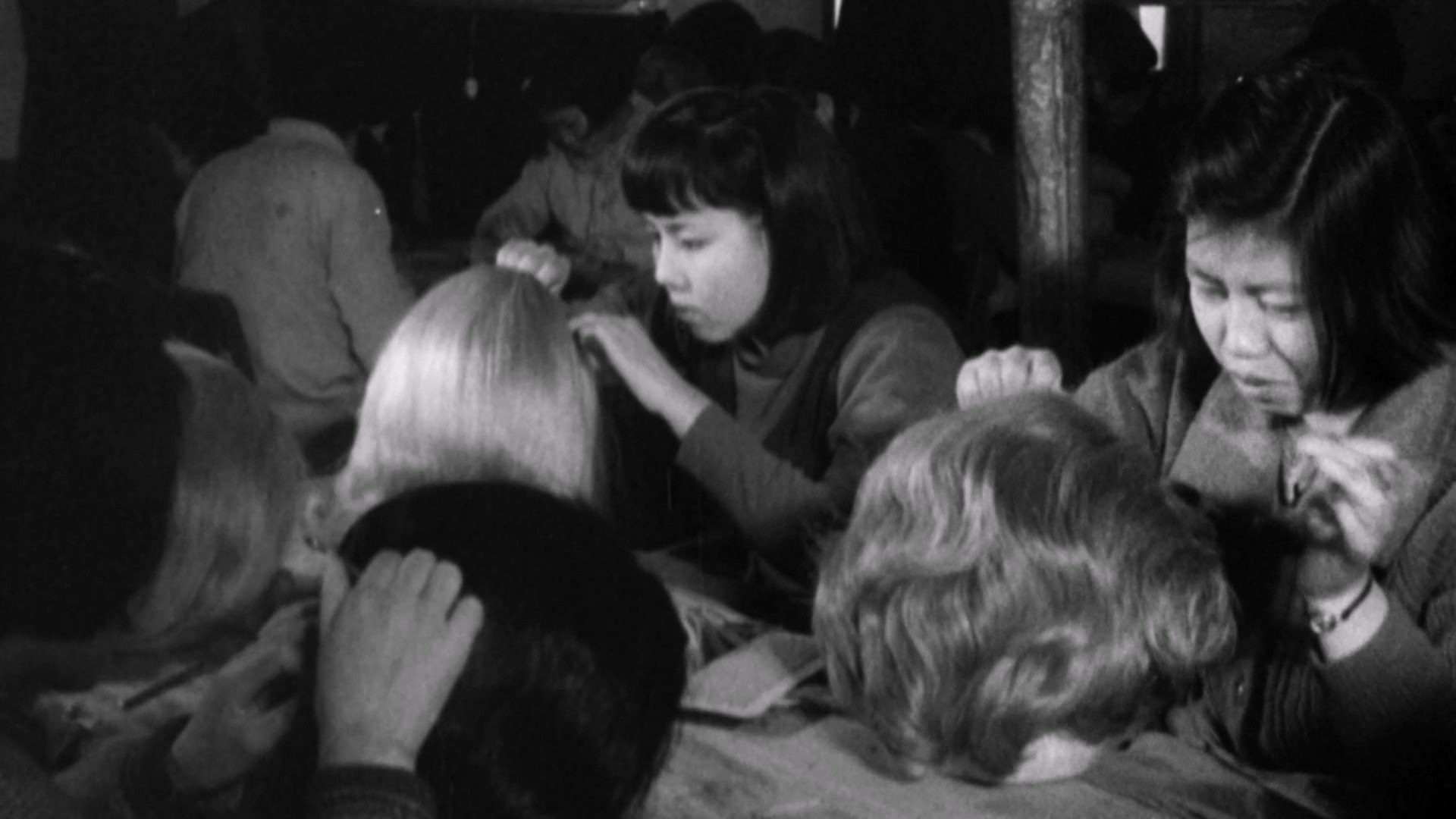 대한뉴스 제710호-3 밝아오는 새농촌-흑백 이미지