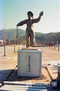 안성남사당 바우덕이 동상
