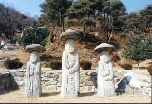 국사암세미륵