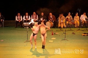 2007년 바우덕이축제 영국 공연