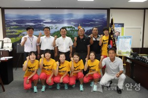 안성시여자축구단 단체사진