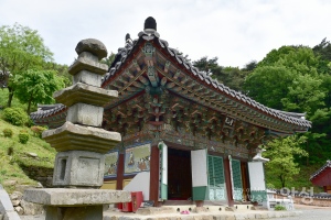 석남사 전경