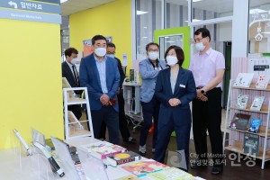일죽도서관 방문