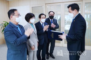 수도권내륙선 사전타당성조사용역 조기착수 공동건의문 전달
