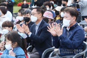 찾아가는 음악산책 개막공연(부시장님)