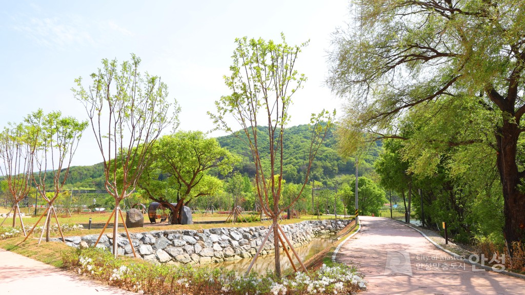 수석정 수변화원