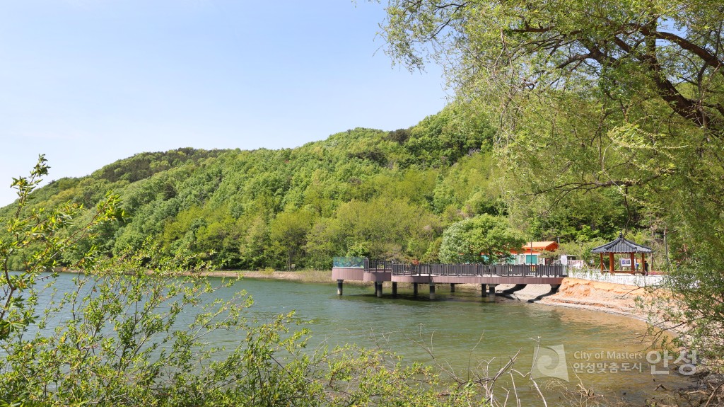 수석정 수변화원