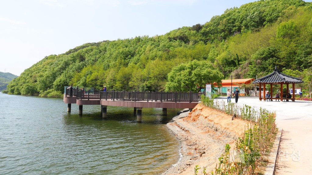 수석정 수변화원