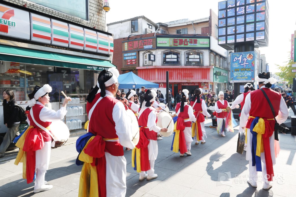 명동거리 및 전통시장 홍보사진