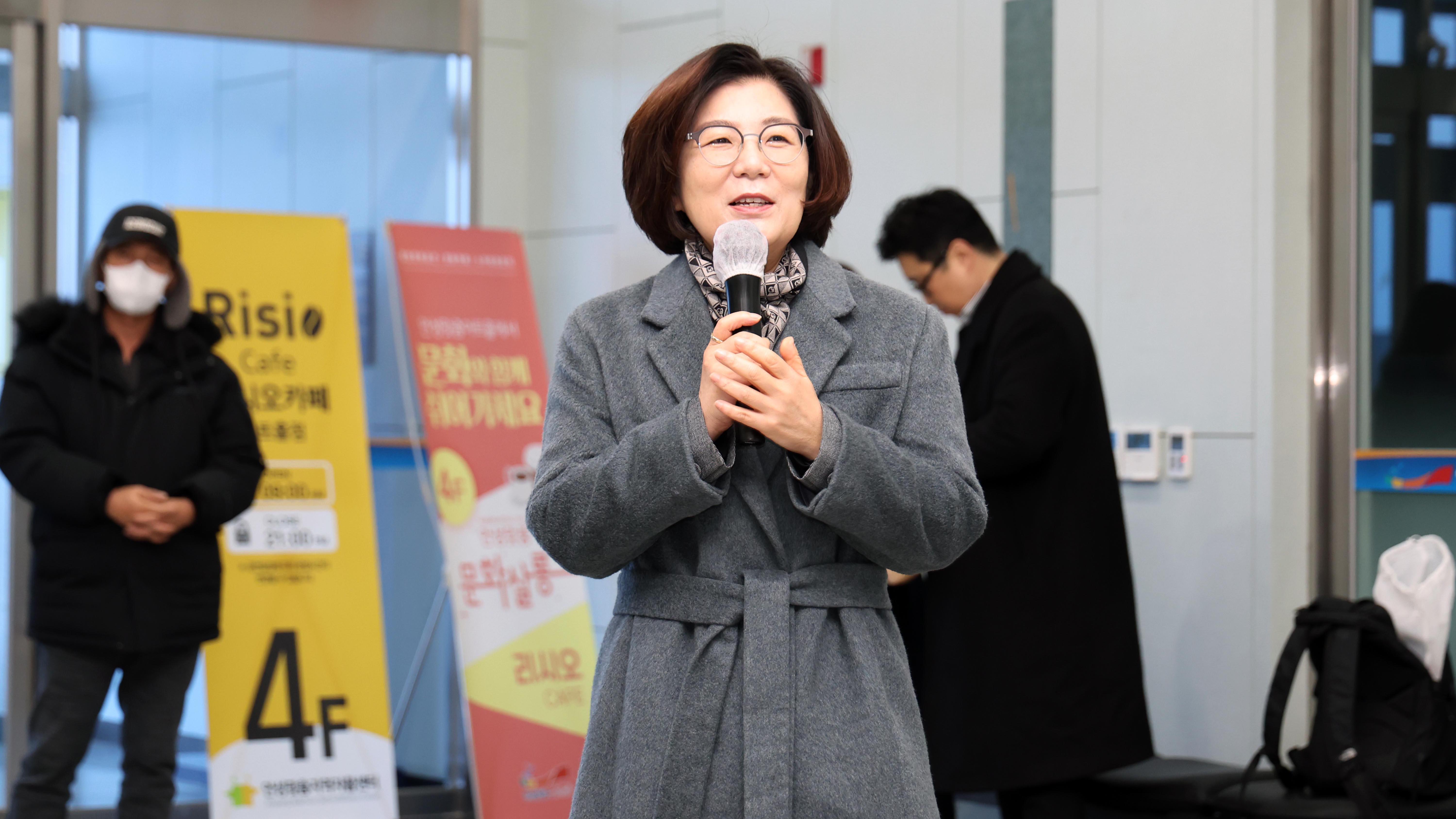 청소년 홈스테이 출국인사-03
