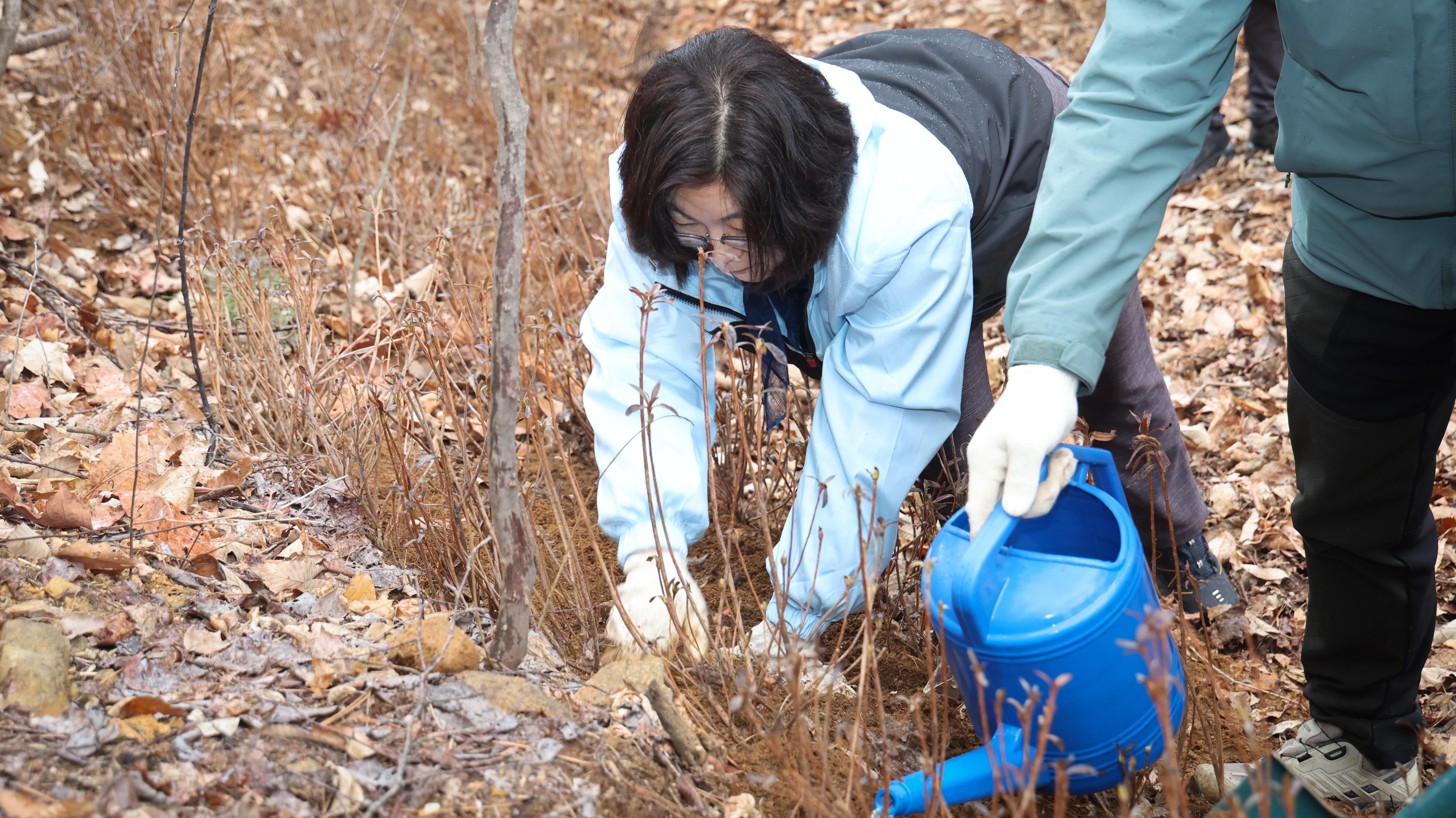 중앙산악회 서운산 나무심기 행사-09