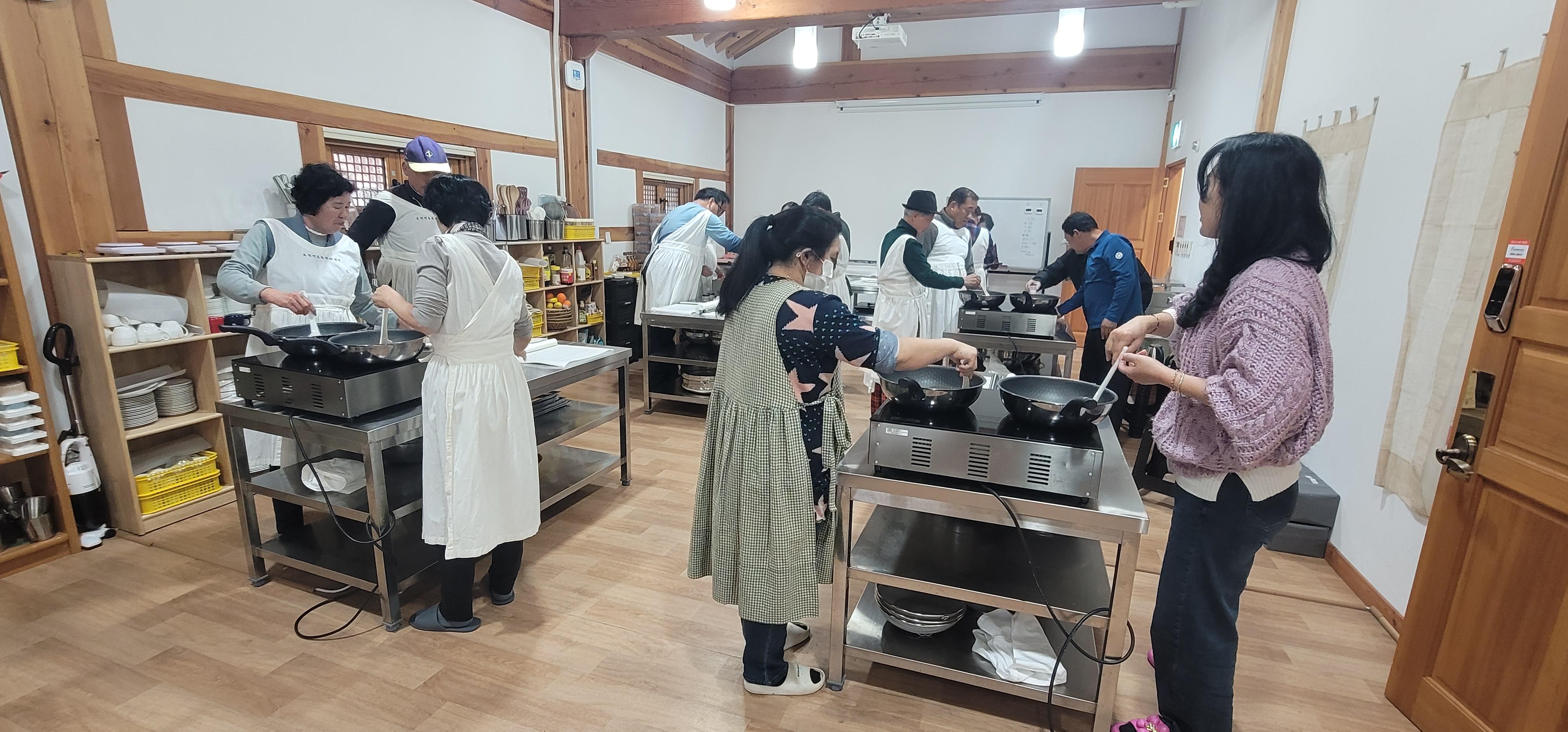 현장견학 옥천군 전통체험관 들깨강정만들기