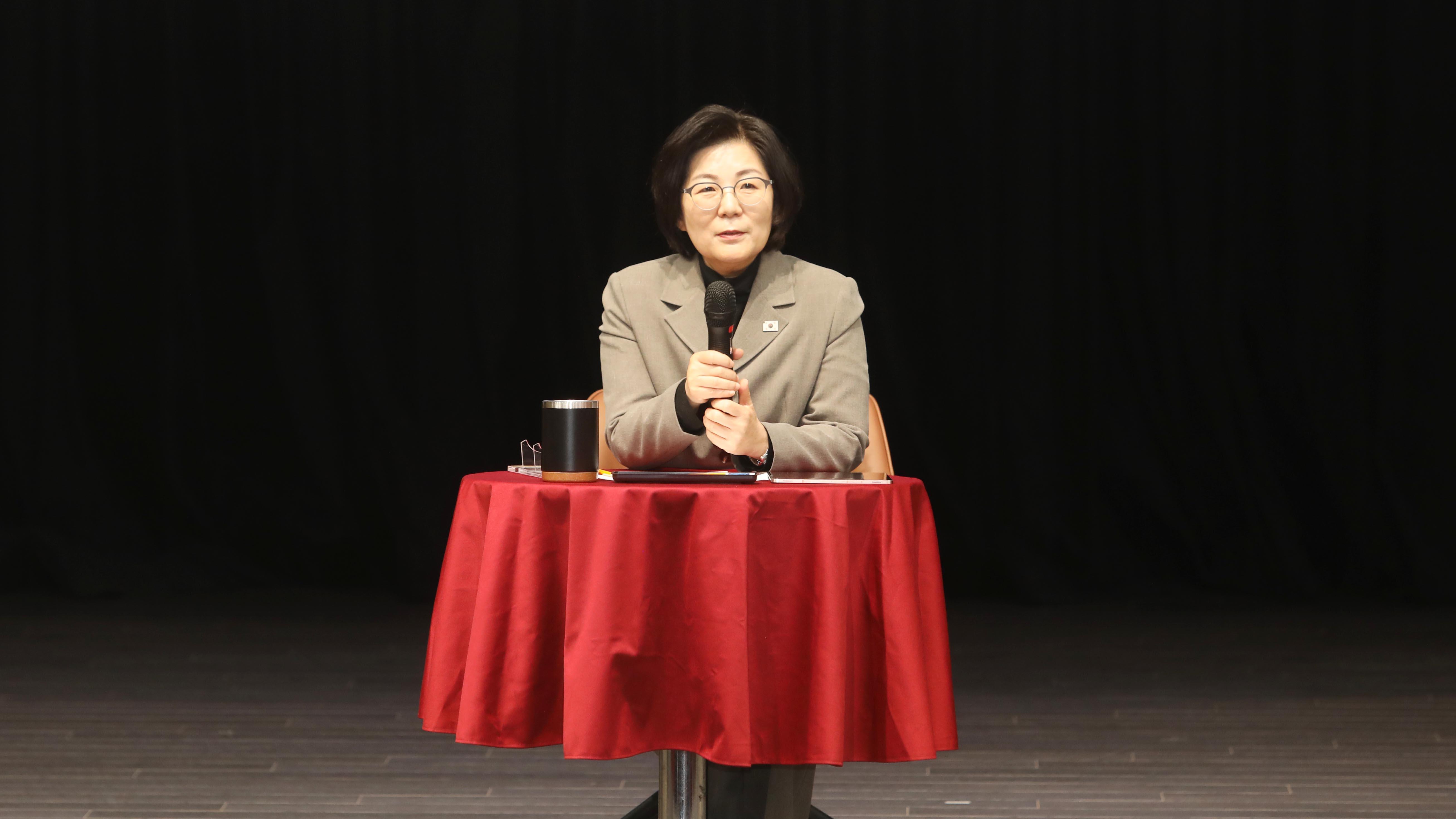 신년 언론브리핑-13